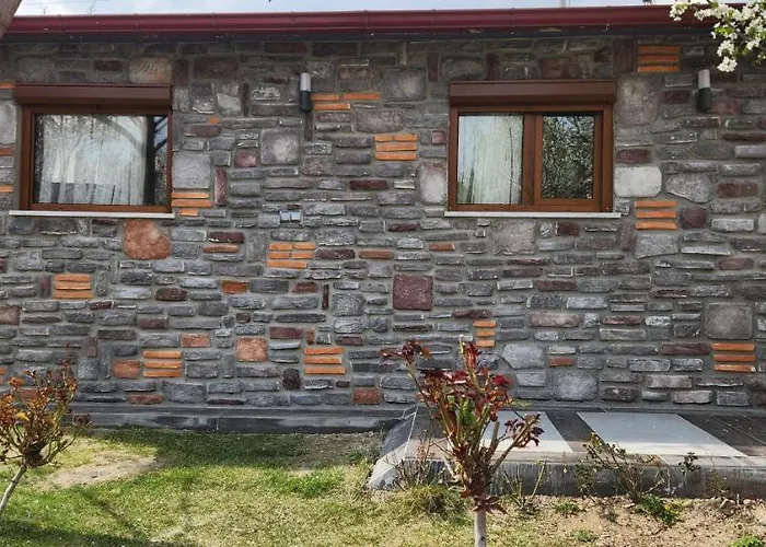 Silenos Stone House *